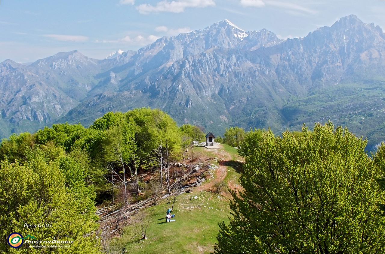 15 Vista verso le Grigne e il Legone.JPG